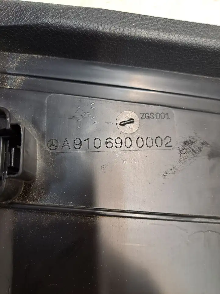 Mercedes-Benz Sprinter W907 W910 (2018 - ) A9106900002 Солнцезащитный козырек — фото 5
