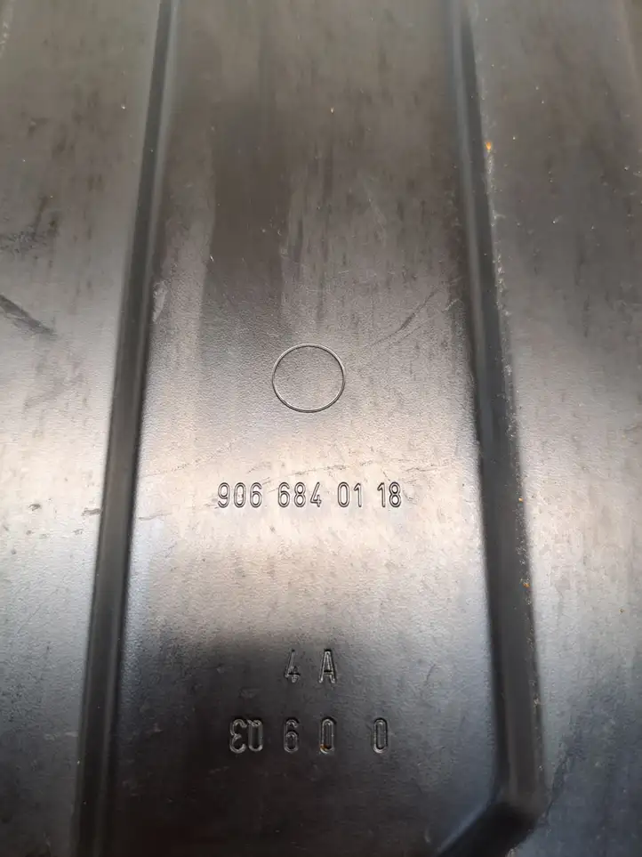 Mercedes-Benz Sprinter W907 W910 (2018 - ) 9066840118 Площадка аккумулятора — фото 3