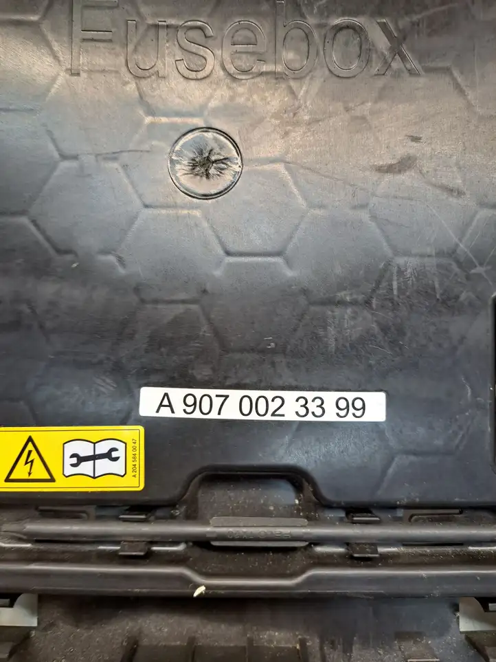 Mercedes-Benz Sprinter W907 W910 (2018 - ) A9075460800 Прочие детали салона — фото 4