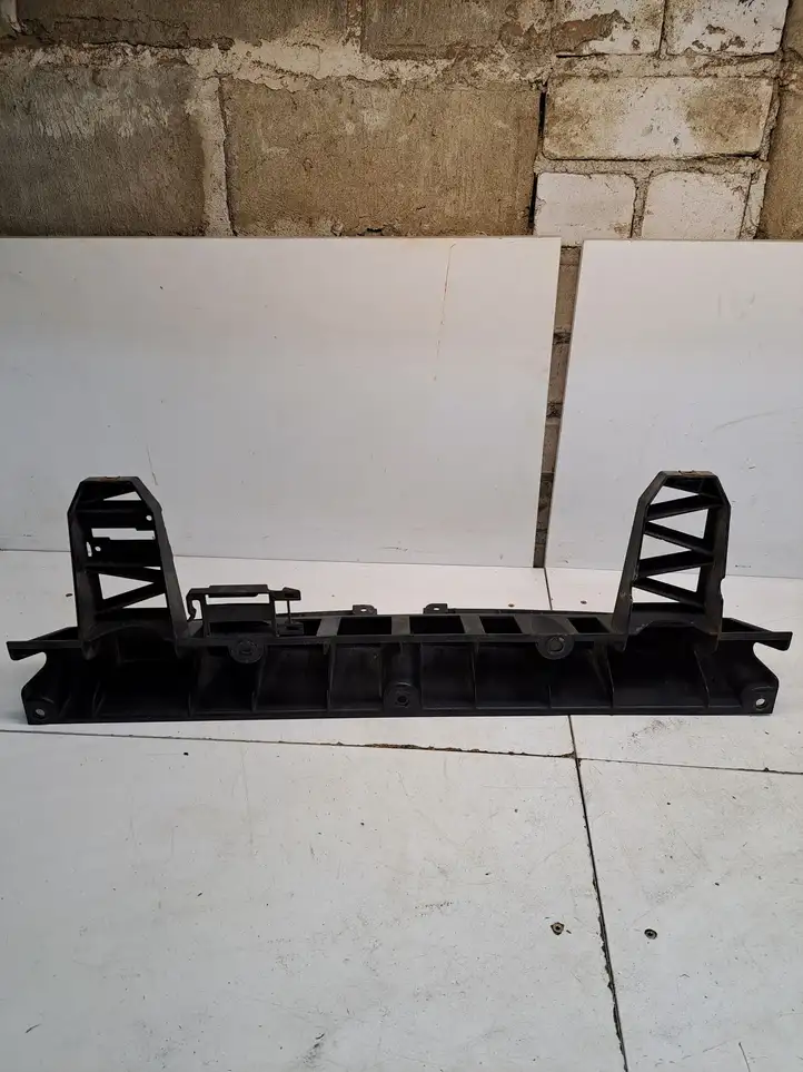 BMW X5 E70 (2006 - 2013) 51127158444 Кронштейн заднего бампера — фото 1