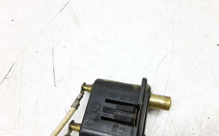 Mercedes-Benz Vaneo W414 (2001 - 2005)  9018200254 Контактное соединение дверей