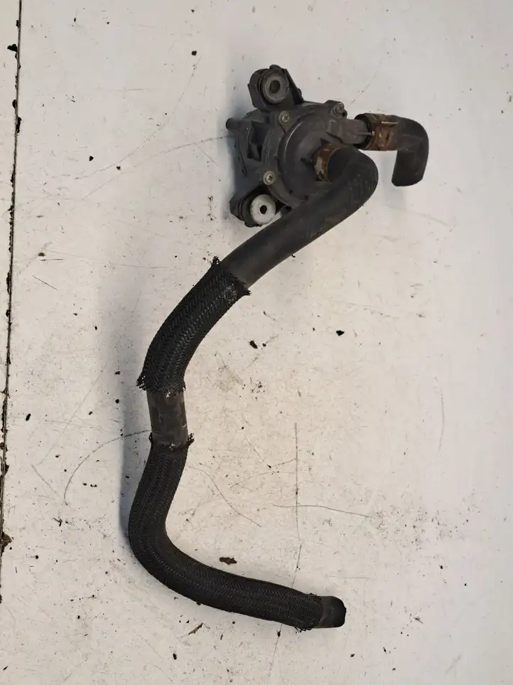 Toyota Prius (XW30) (2009 - 2015) G904048020 Электроциркуляционный насос — фото 6