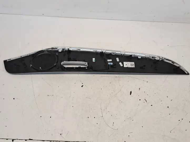 Mercedes-Benz C W205 (2014 - 2021) A2057203280 Декоративная накладка передней двери — фото 2