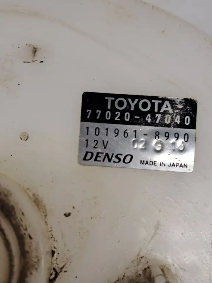 Toyota Prius (NHW20) (2003 - 2009) 7702047040 Топливный насос (в баке) — фото 2