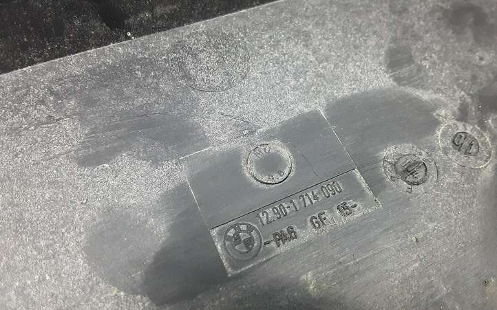BMW 7 E65 E66 (2001 - 2008)  12901714090 Крышка ящика предохранителей