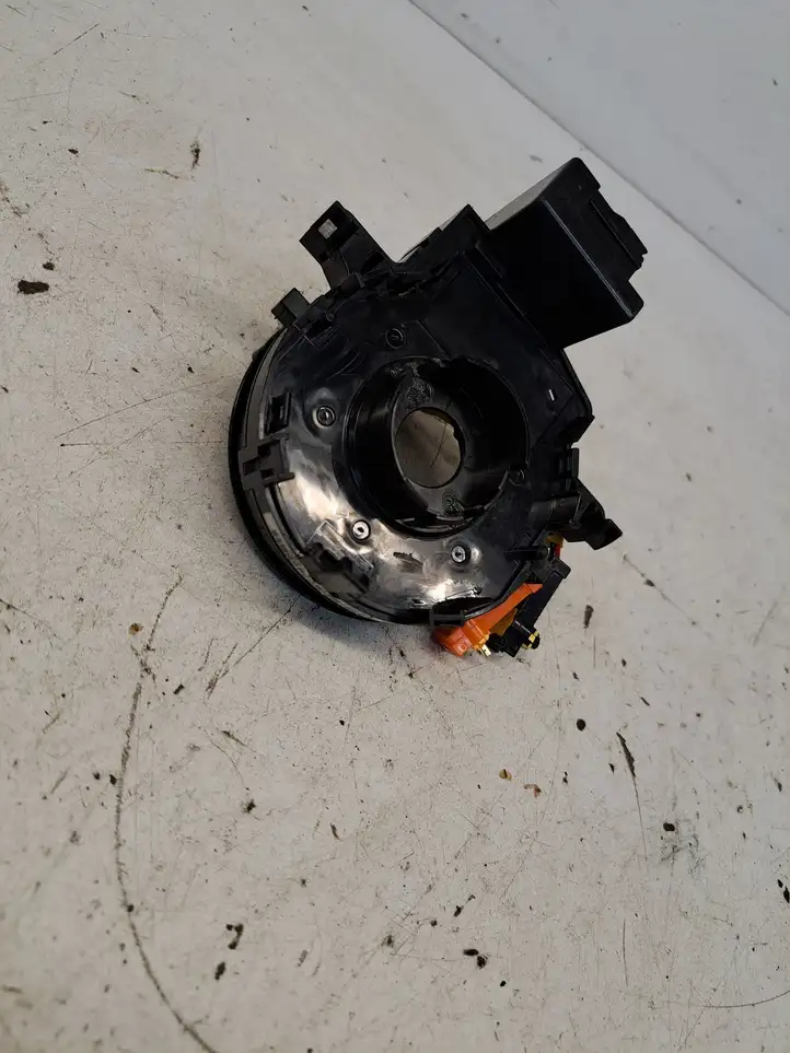 Toyota Prius (NHW20) (2003 - 2009) 4802075B084 Контактное кольцо SRS — фото 1