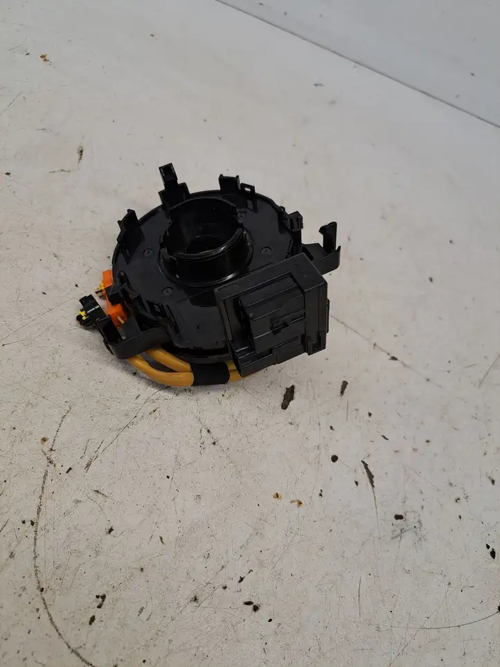 Toyota Prius (NHW20) (2003 - 2009) 4802075B084 Контактное кольцо SRS — фото 5