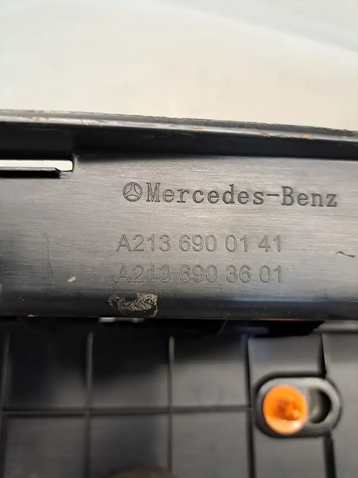 Mercedes-Benz E W213 (2016 - ) A2136900141 Отделка порога багажника — фото 5