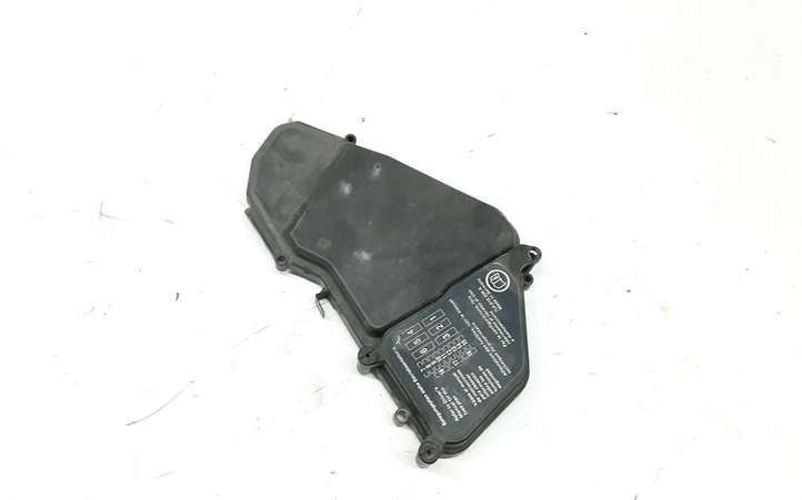 Porsche Cayenne (9PA) (2002 - 2010)  7L0937576B Крышка ящика предохранителей