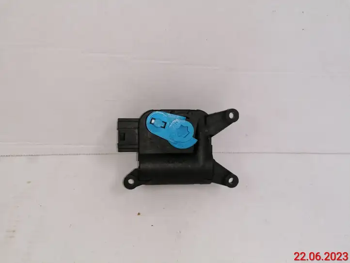 Volkswagen Touran I (2003 - 2010) 0132801343 Двигатель задвижки потока воздуха — фото 2