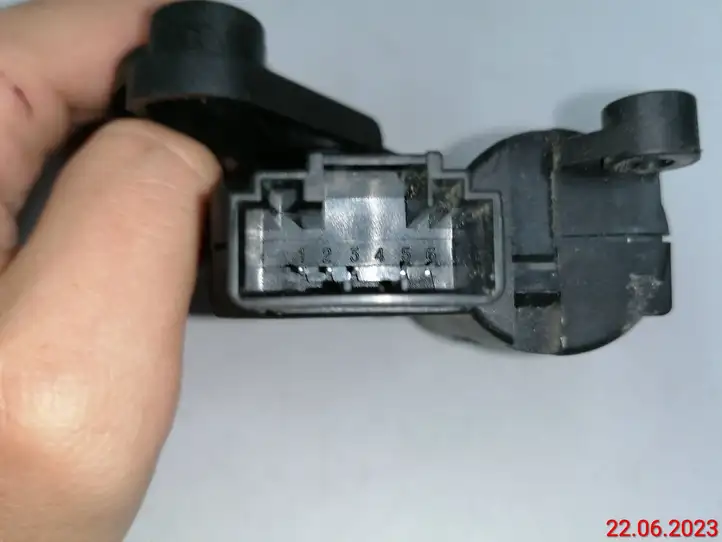 Volkswagen Touran I (2003 - 2010) 0132801341 Двигатель задвижки потока воздуха — фото 3