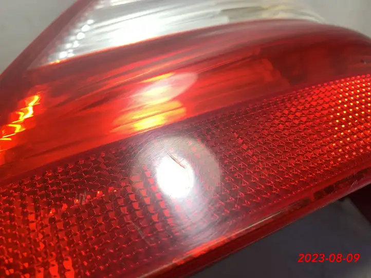 Mercedes-Benz ML W163 (1997 - 2005) A1638201964 Задний фонарь в кузове — фото 4