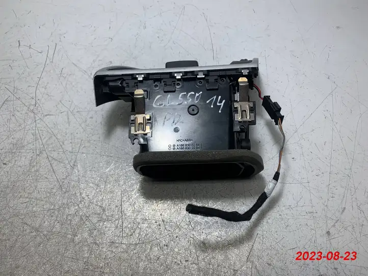 Mercedes-Benz GL X166 (2013 - 2019) A1668302254 Боковой воздушный дефлектор — фото 5