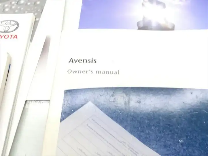 Toyota Avensis Verso (2004 - 2009) Сервисная книжка — фото 2