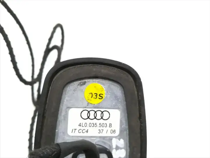 Audi Q7 4L (2005 - 2009) 4L0035503B GPS антенна — фото 5