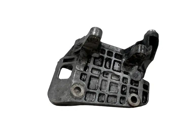 Audi A4 S4 B8 8K (2011 - 2015) 059903143A Кронштейн генератора — фото 3