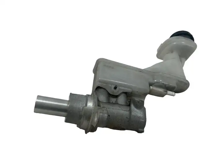 Nissan Qashqai (2006 - 2010) 204X24278 Главный тормозной цилиндр — фото 2