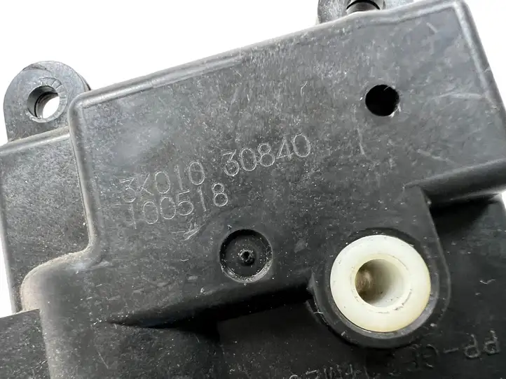 Nissan Qashqai (2006 - 2010) 3K01030840 Двигатель задвижки потока воздуха — фото 7