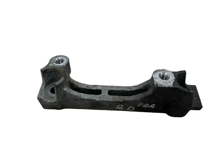 Toyota RAV 4 (XA40) (2012 - 2018) Кронштейн двигателя — фото 3
