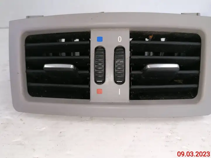 BMW 5 E60 E61 (2004 - 2010) 7129556 Воздуховоды системы отопления/климатики — фото 2