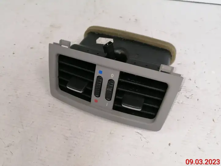 BMW 5 E60 E61 (2004 - 2010) 7129556 Воздуховоды системы отопления/климатики — фото 3