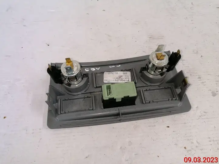 BMW 5 E60 E61 (2004 - 2010) 7034100 Накладка заднего прикуривателя — фото 2