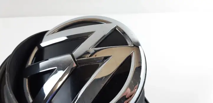 Volkswagen PASSAT B8 (2015 - ) 3G0827469AQ Ручка багажника с камерой — фото 8