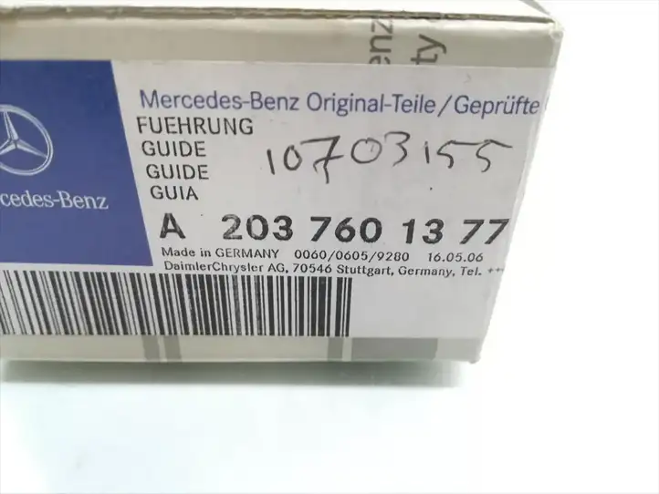Mercedes-Benz C AMG W203 (2000 - 2007) A2037601377 Накладка ручки двери — фото 5