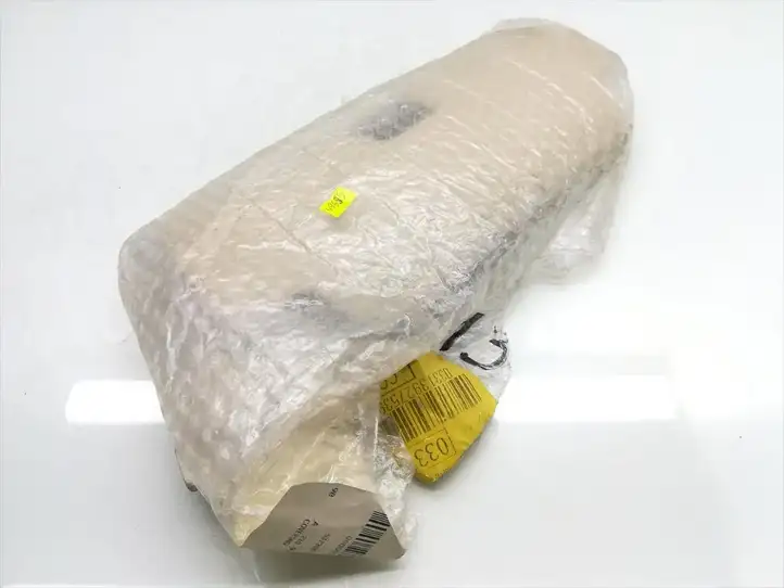 Mercedes-Benz (2010 - ) A2309185630 Крышка бардачка — фото 4