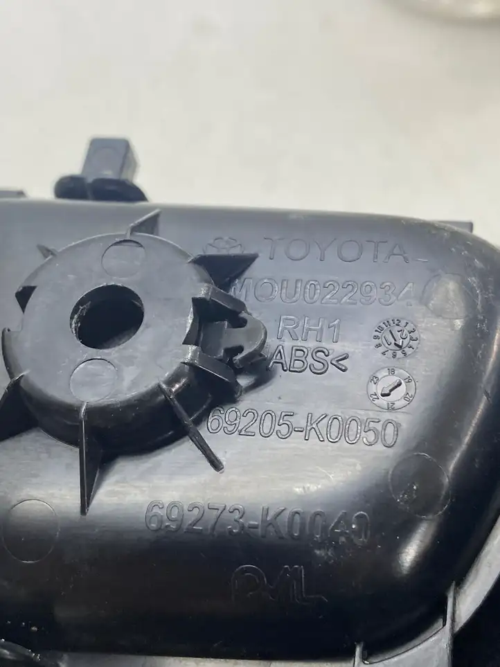 Toyota Yaris XP210 (2020 - ) 69273k0040 Внутренняя ручка двери — фото 5