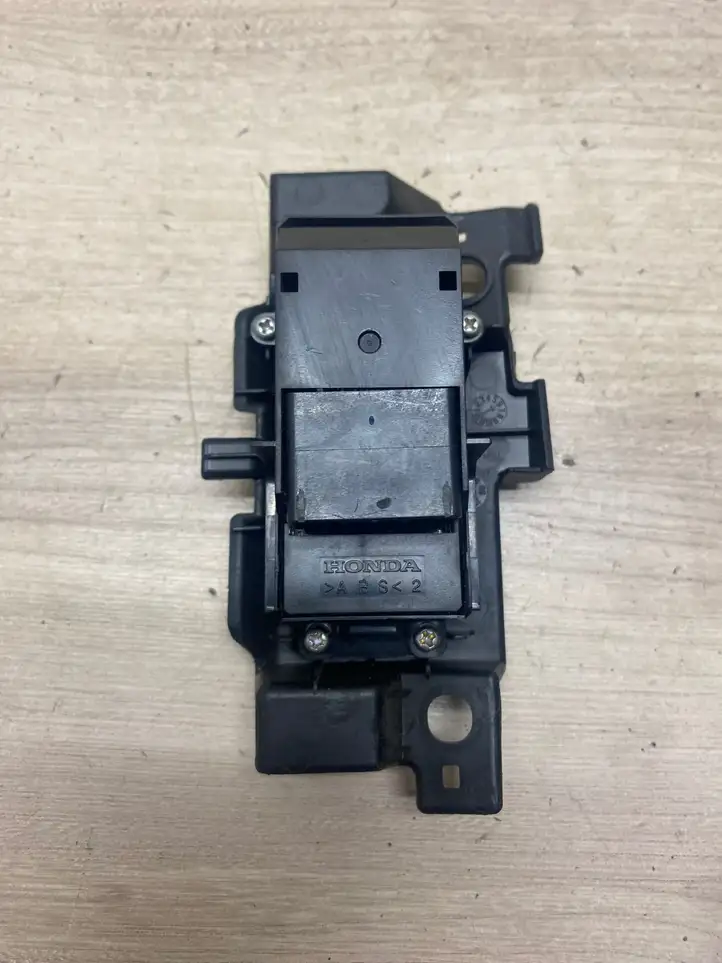 Honda CR-V (2006 - 2009) 83710SWE010 Кнопка стеклоподъемников — фото 2