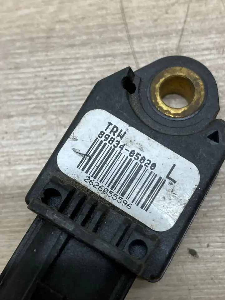 Toyota Avensis T250 (2006 - 2009) 8983405020 Датчик удара SRS — фото 3