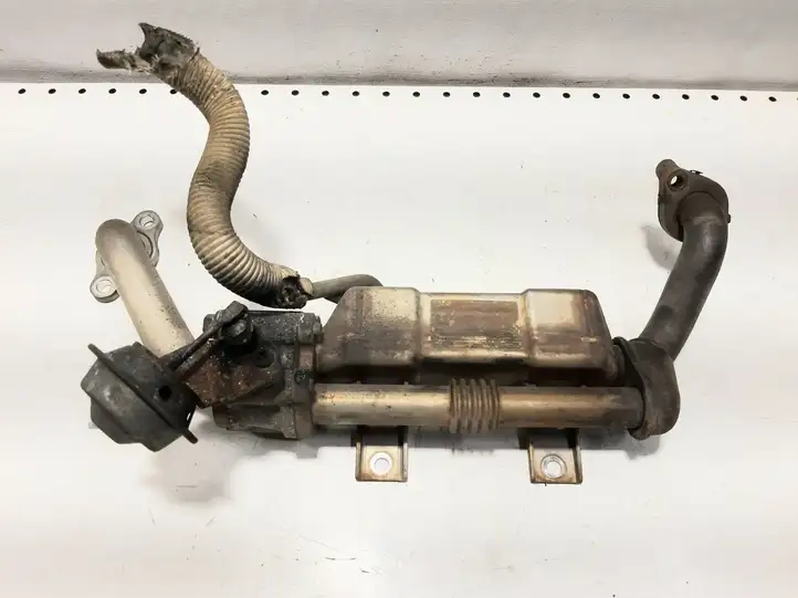 Toyota Corolla Verso AR10 (2004 - 2009) 256800R02000 Охладитель клапана EGR — фото 1