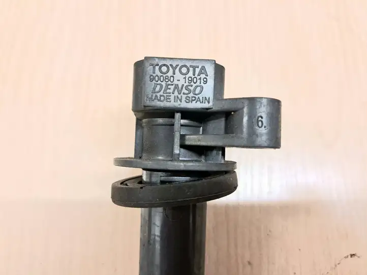 Toyota Avensis T250 (2006 - 2009) 9008019019 Катушка зажигания — фото 2