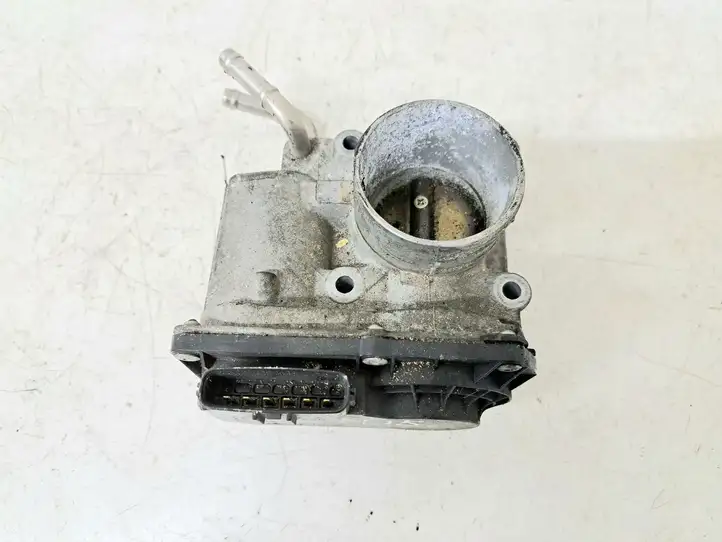 Toyota Corolla E120 E130 (2000 - 2004) 2203022050 Дроссельная заслонка — фото 1