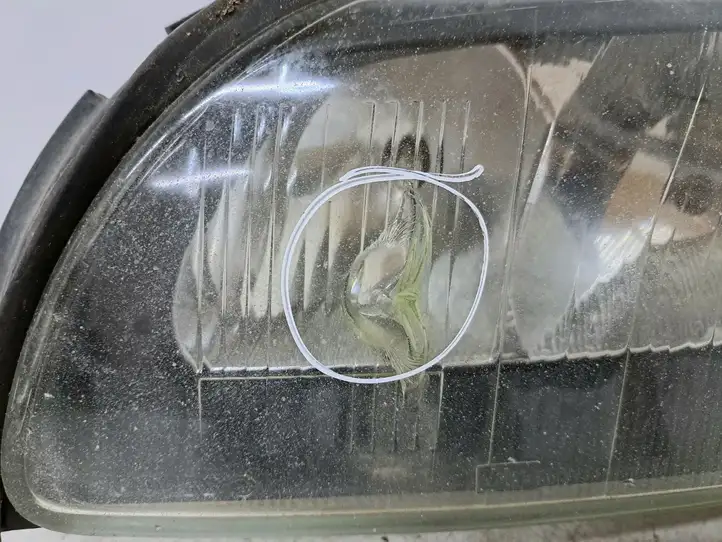 Volvo V70 (2000 - 2004) Передняя фара — фото 4