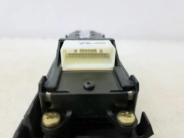 Toyota Corolla Verso AR10 (2004 - 2009) 848200F030 Блок кнопок стеклоподъемников — фото 3