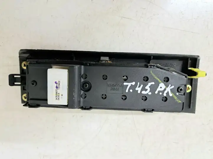 Toyota Corolla Verso AR10 (2004 - 2009) 848200F030 Блок кнопок стеклоподъемников — фото 4