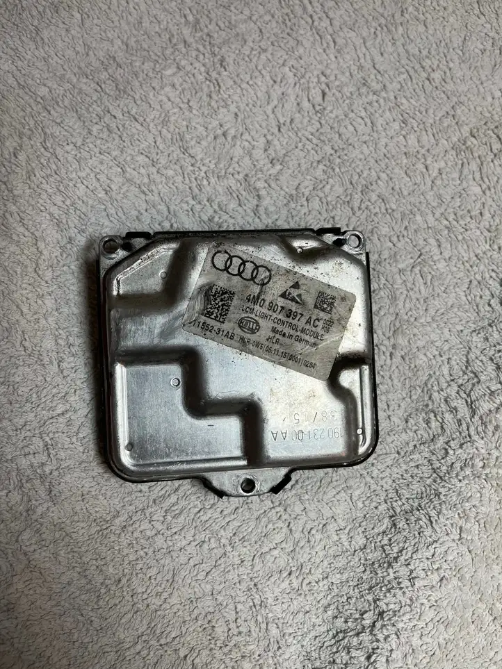 Audi A4 S4 B9 (2015 - 2019) 4M0907397AC Передняя фара — фото 1