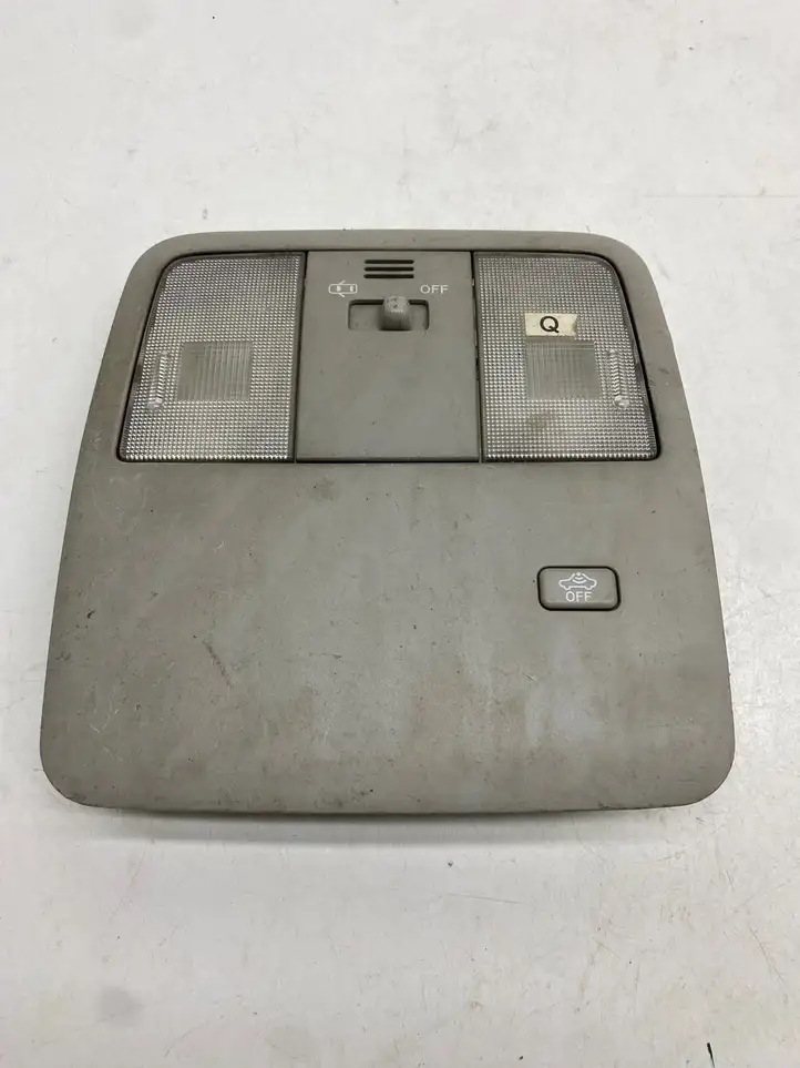 Toyota Avensis T270 (2009 - 2012) 8973220030 Передняя подсветка — фото 1