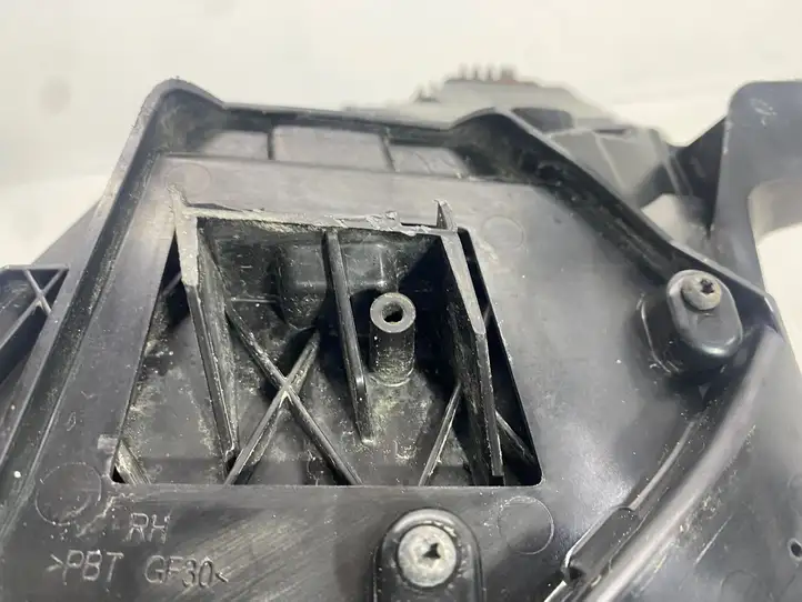 Tesla Model 3 (2017 - 2023) 107737640b Передняя фара — фото 3