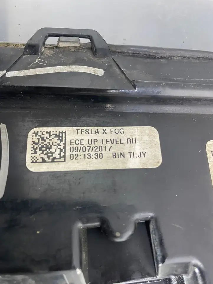 Tesla Model X (2015 - 2021) 103433100A Передняя фара — фото 2