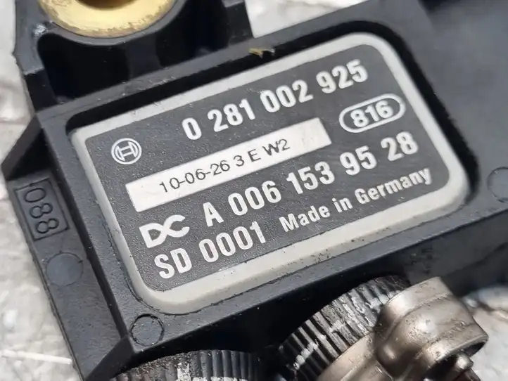 Mercedes-Benz C W204 (2007 - 2014) A0061539528 Датчик давления выхлопных газов — фото 3