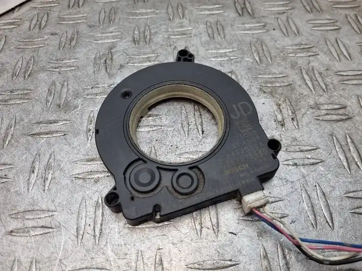 Nissan Note (E11) (2006 - 2014) 47945JD00A Датчик угла поворота руля — фото 1