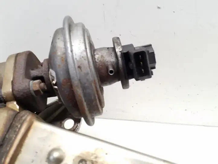 BMW 1 E81 E87 (2004 - 2011)  7805189 Охладитель EGR