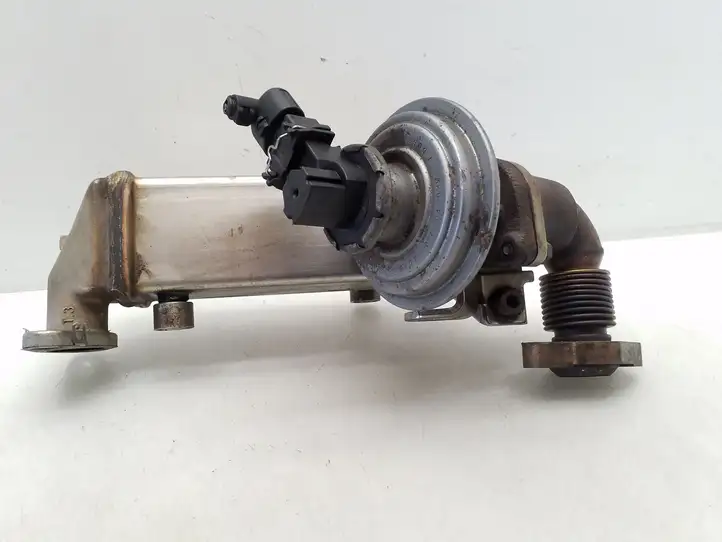 BMW 1 E81 E87 (2004 - 2011)  7805189 Охладитель EGR