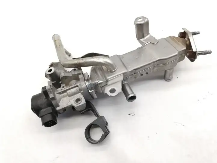 Toyota Auris E180 (2012 - 2018) 2560137010B Охладитель клапана EGR — фото 5