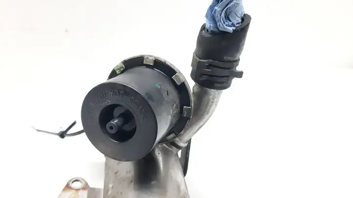 Volkswagen PASSAT B6 (2005 - 2010)  03L131512B Охладитель EGR