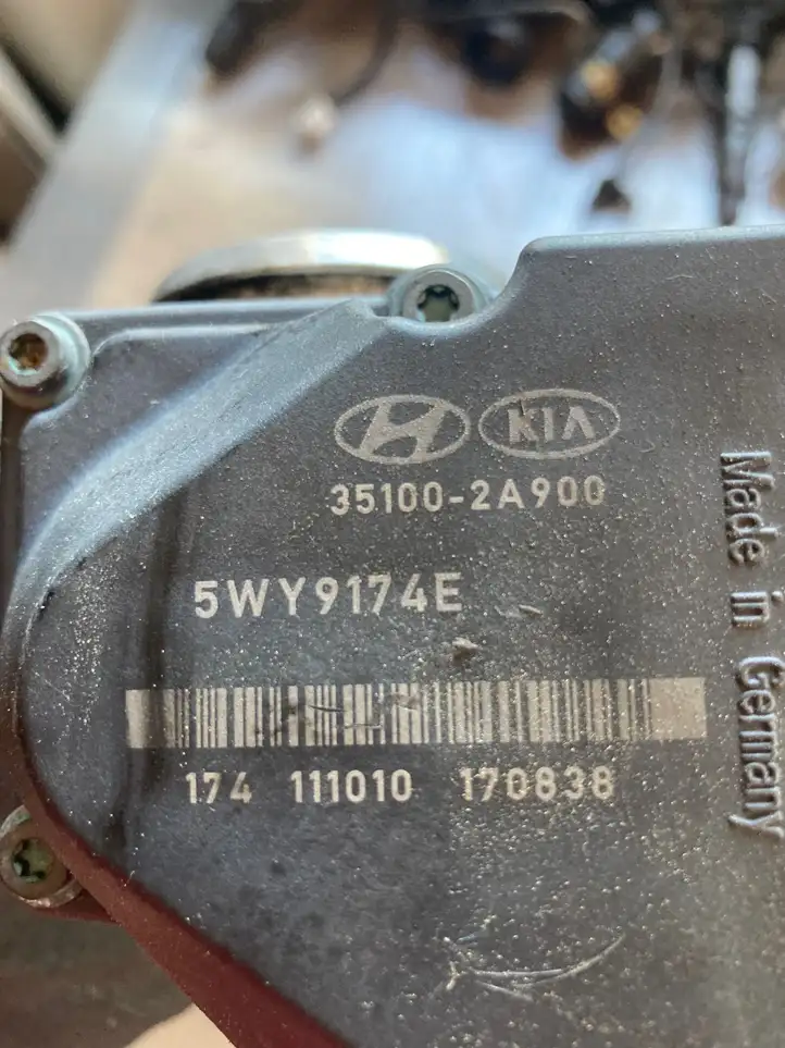 Hyundai ix35 (2009 - 2013) 351002A900 Дроссельная заслонка — фото 2