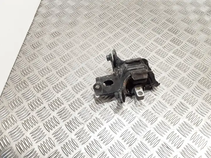 Volkswagen Polo V 6R (2009 - 2015) 6Q0199555AR Опора двигателя — фото 2